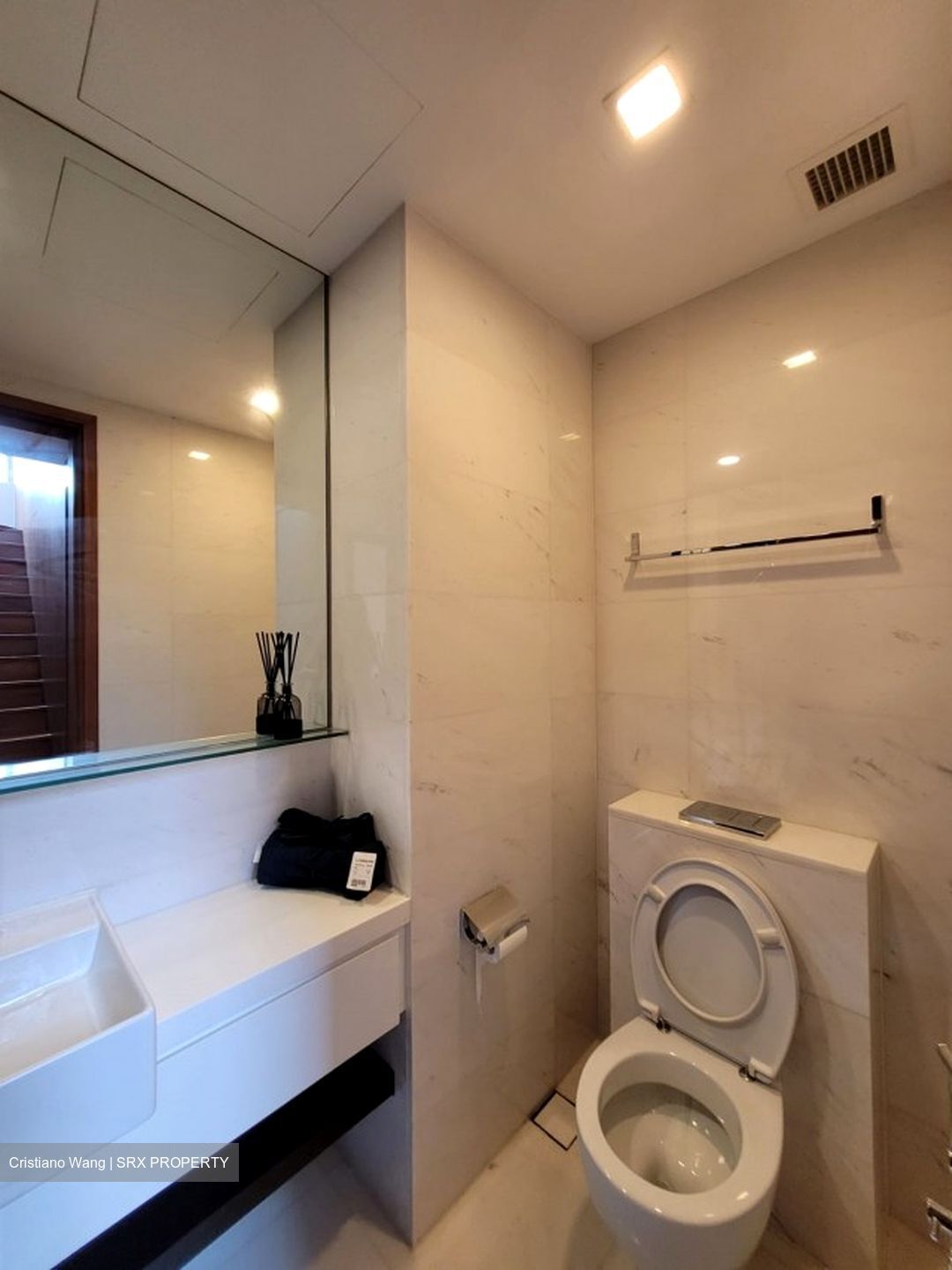 Altez (D2), Apartment #561136001